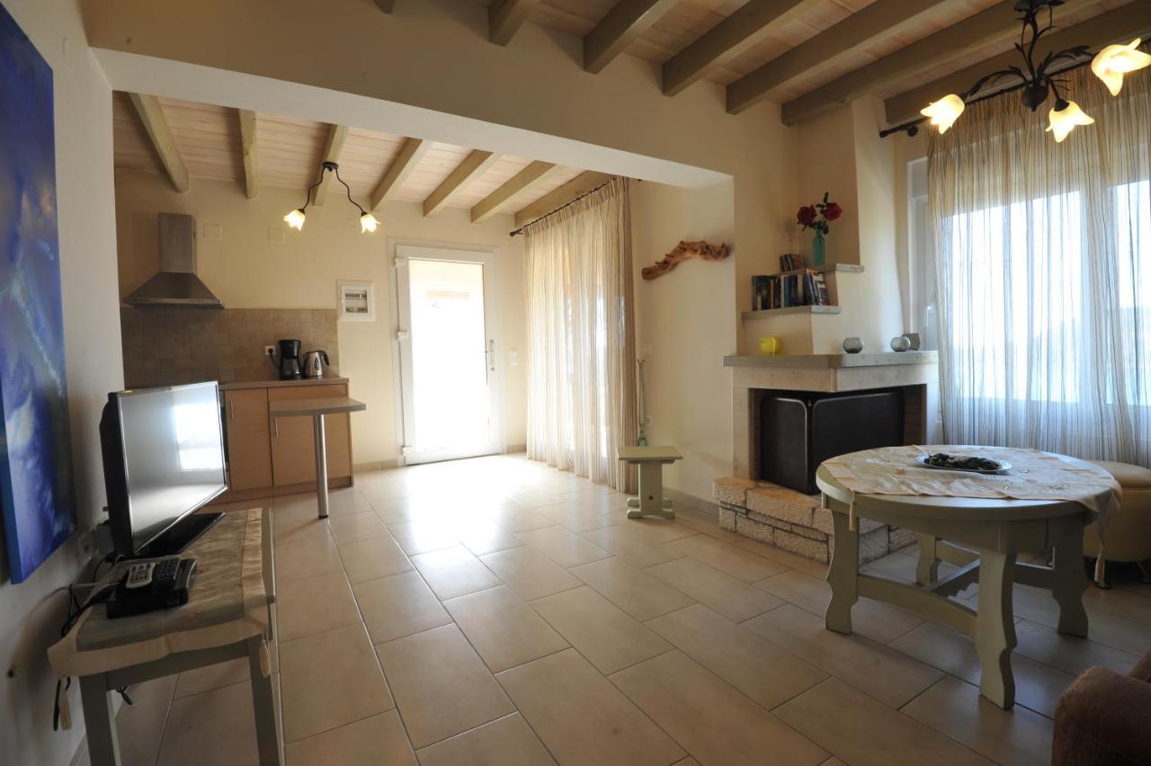 Villa Theodora View Apartments Zeys Άγιος Γεώργιος Πάγων Εξωτερικό φωτογραφία
